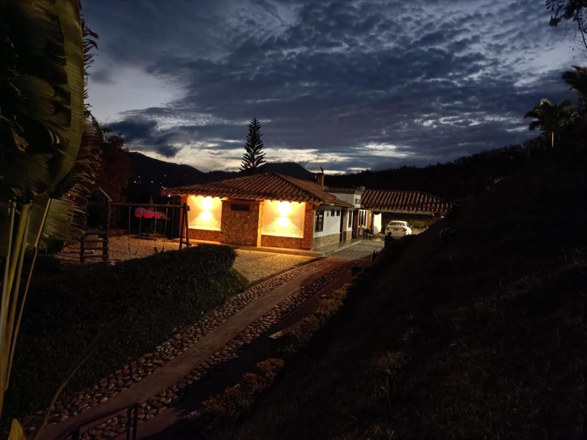 CASA DE CAMPO,EL PEÑOL,GUATAPE-desayuno solo pareja Villa Exterior foto